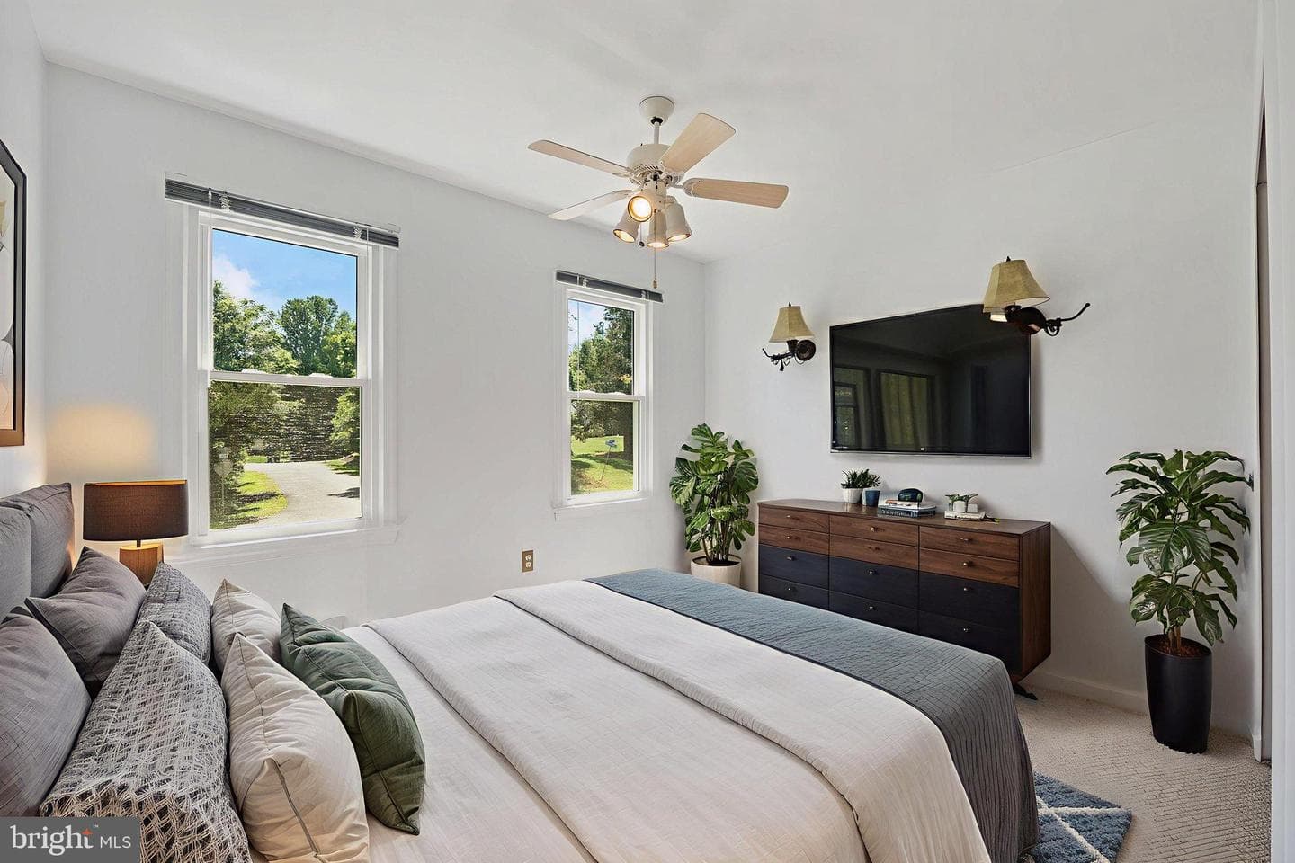 5265 Ofaly Road photo 36