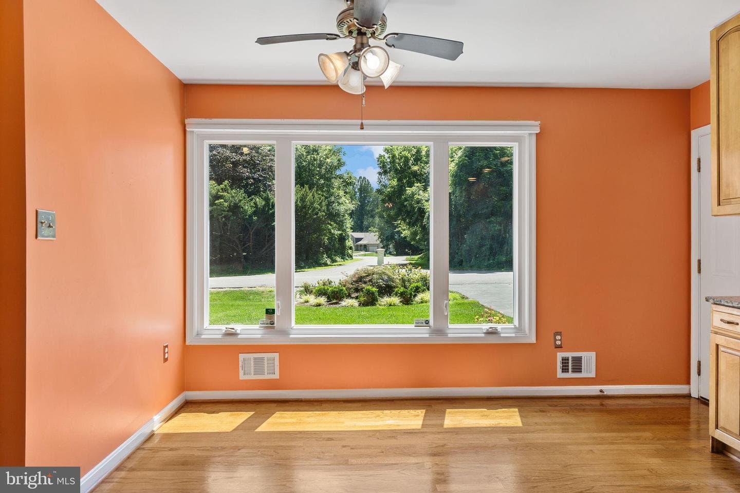 5265 Ofaly Road photo 6