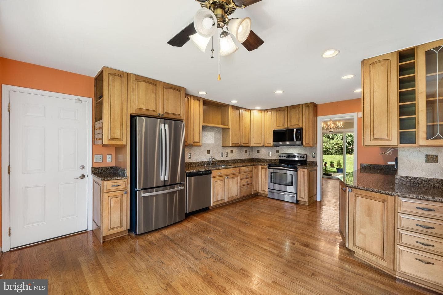 5265 Ofaly Road photo 7