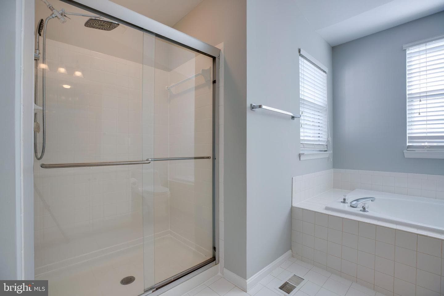 4311 Chariot Court #122 photo 23