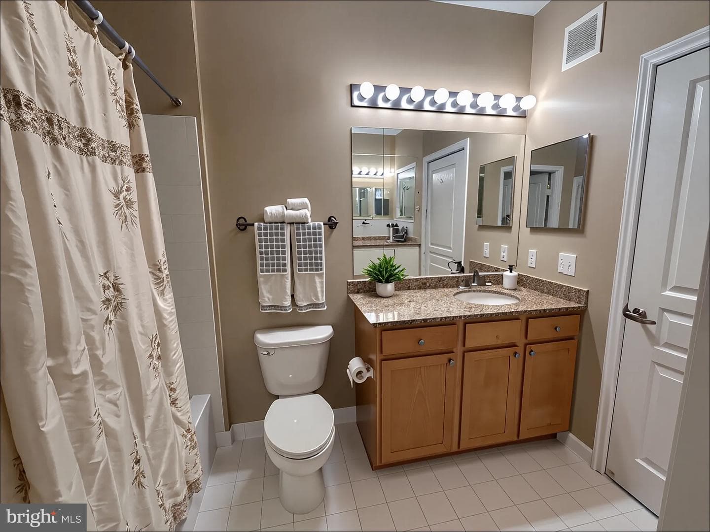 12000 Market Street #311 photo 21