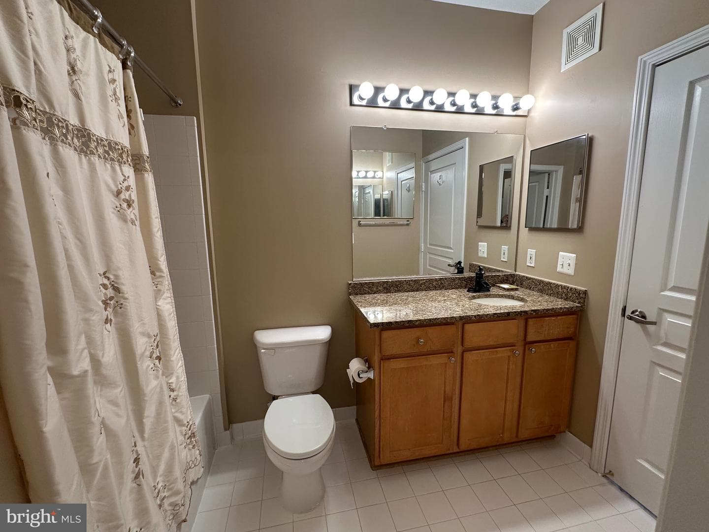 12000 Market Street #311 photo 23