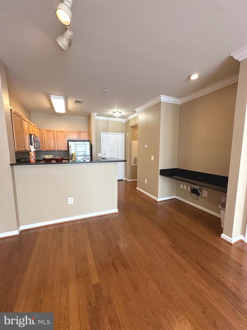 12000 Market Street #311 photo 9