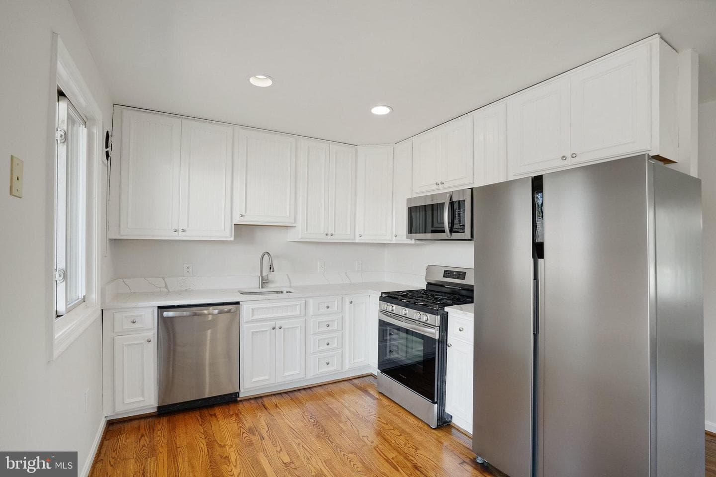 6225 Bren Mar Drive photo 8