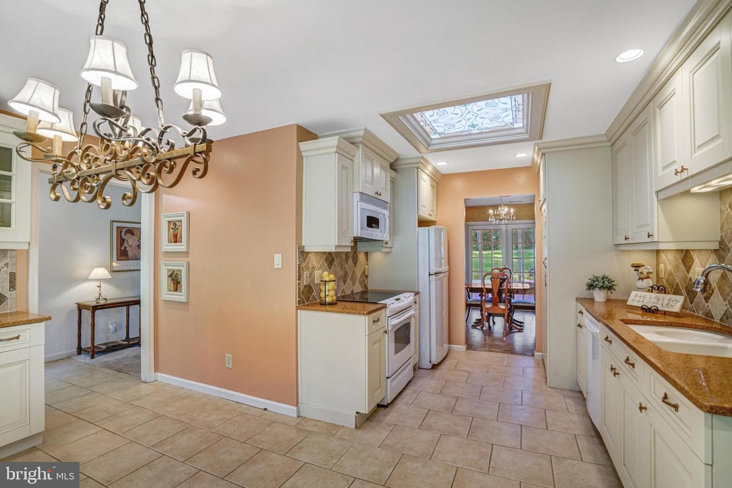 6425 Montrose Street photo 19