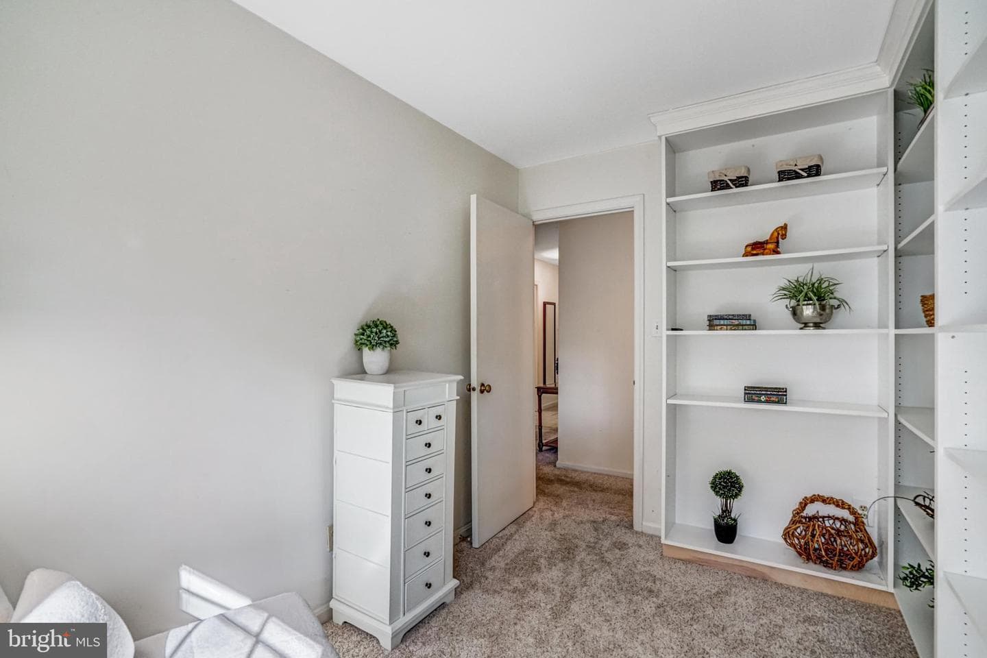 6425 Montrose Street photo 35