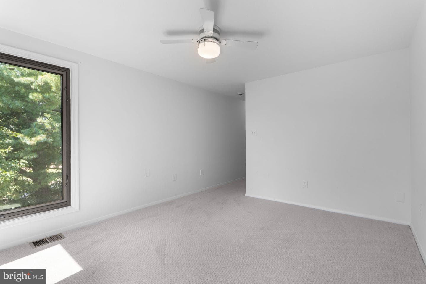 1806 N Shore Court photo 22
