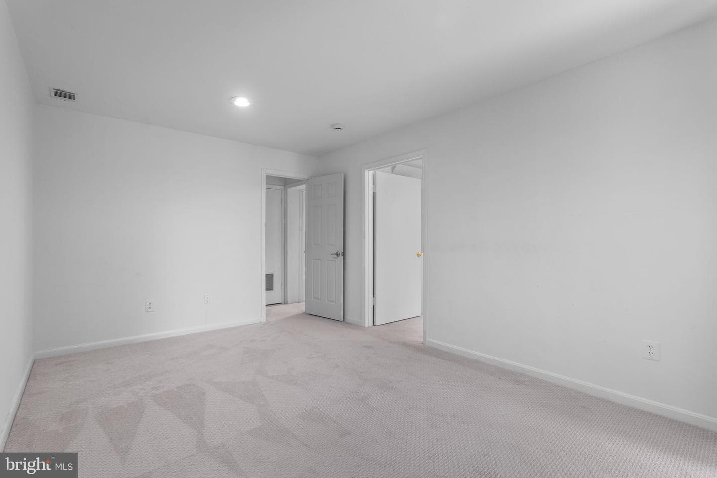 1806 N Shore Court photo 27