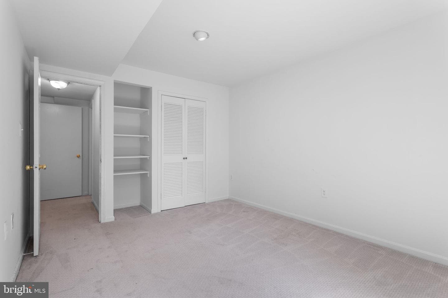 1806 N Shore Court photo 34