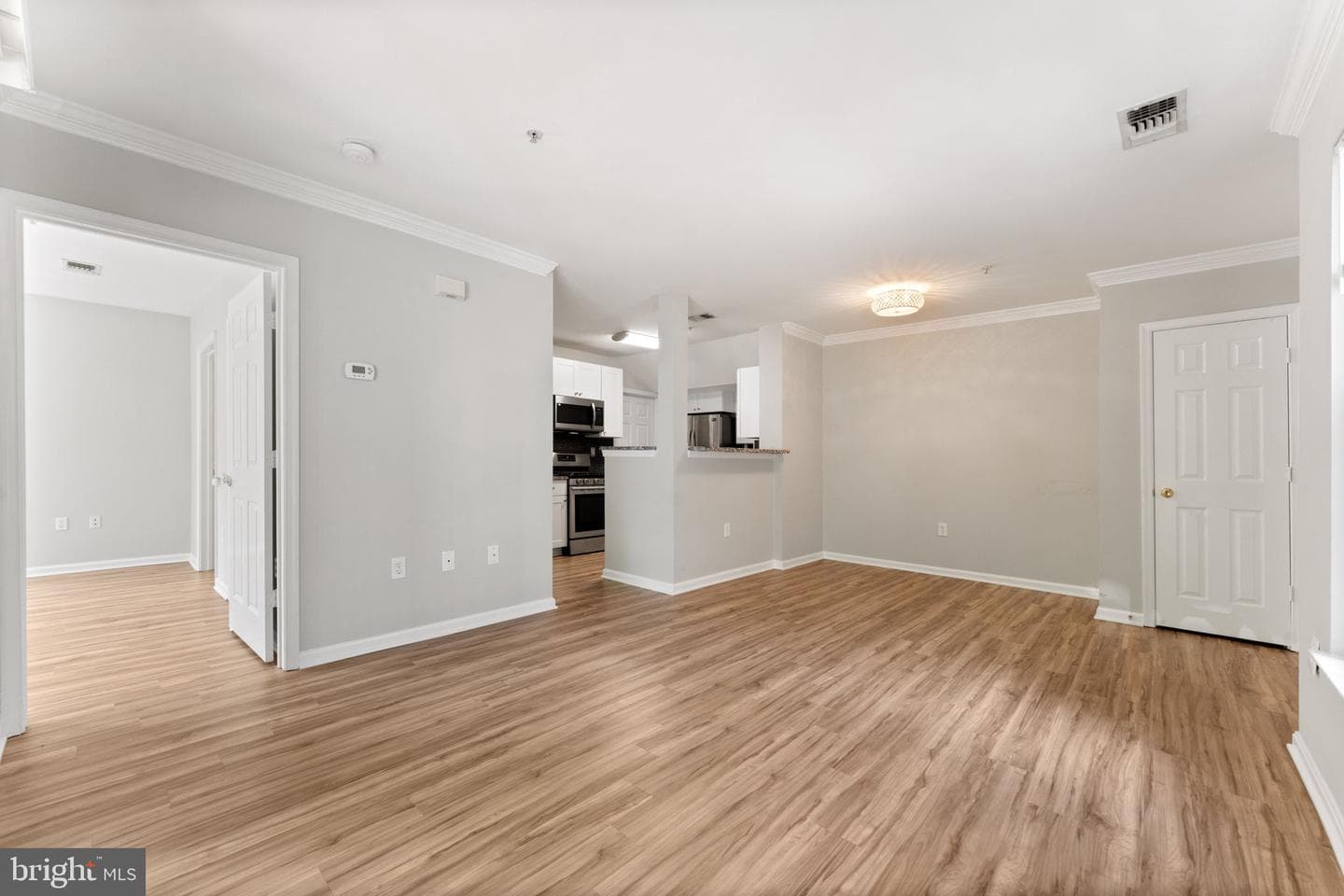 4501 Superior Square #4501 photo 10