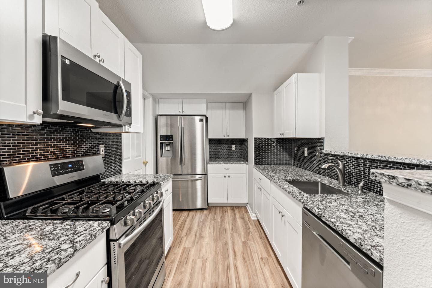4501 Superior Square #4501 photo 13