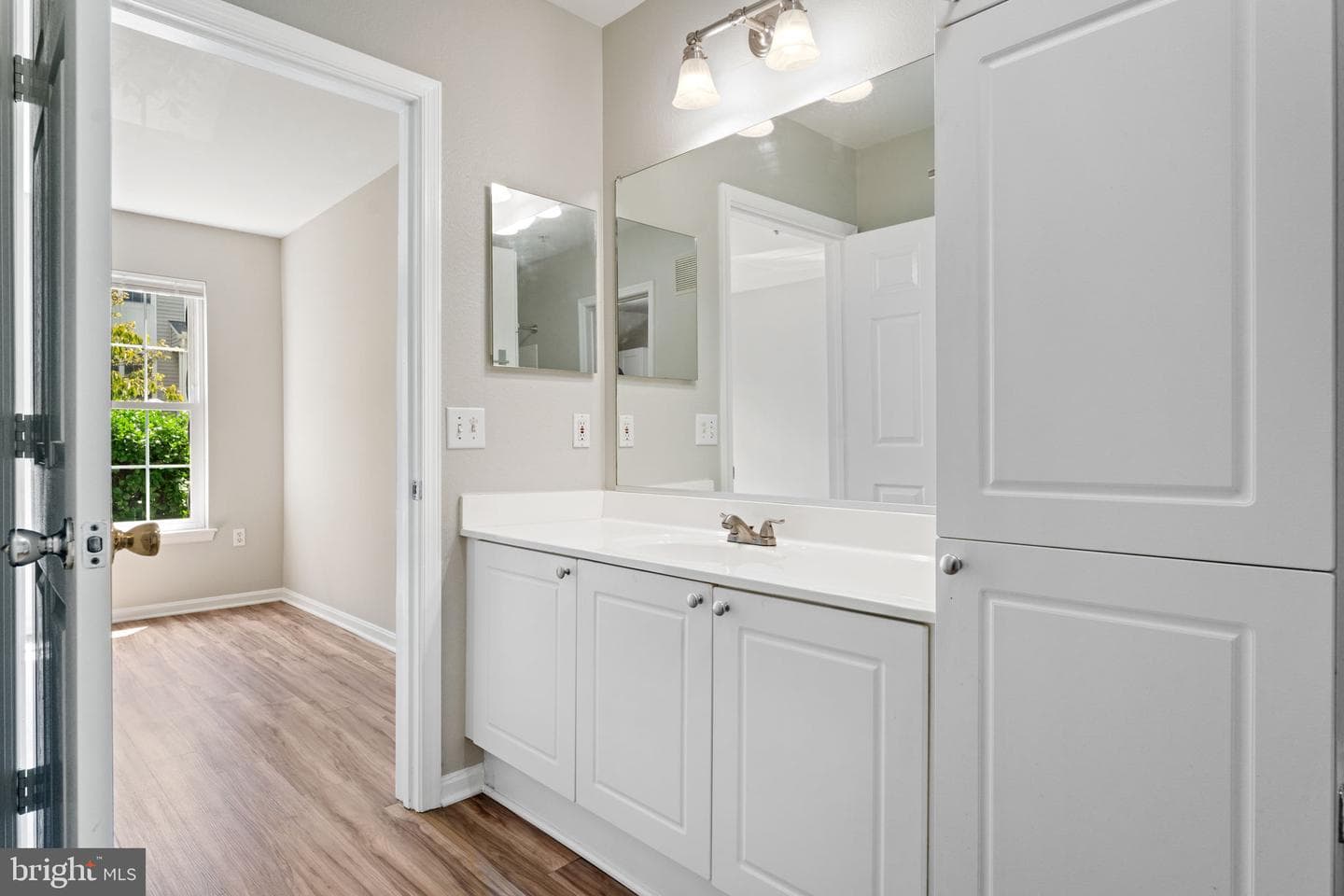 4501 Superior Square #4501 photo 26