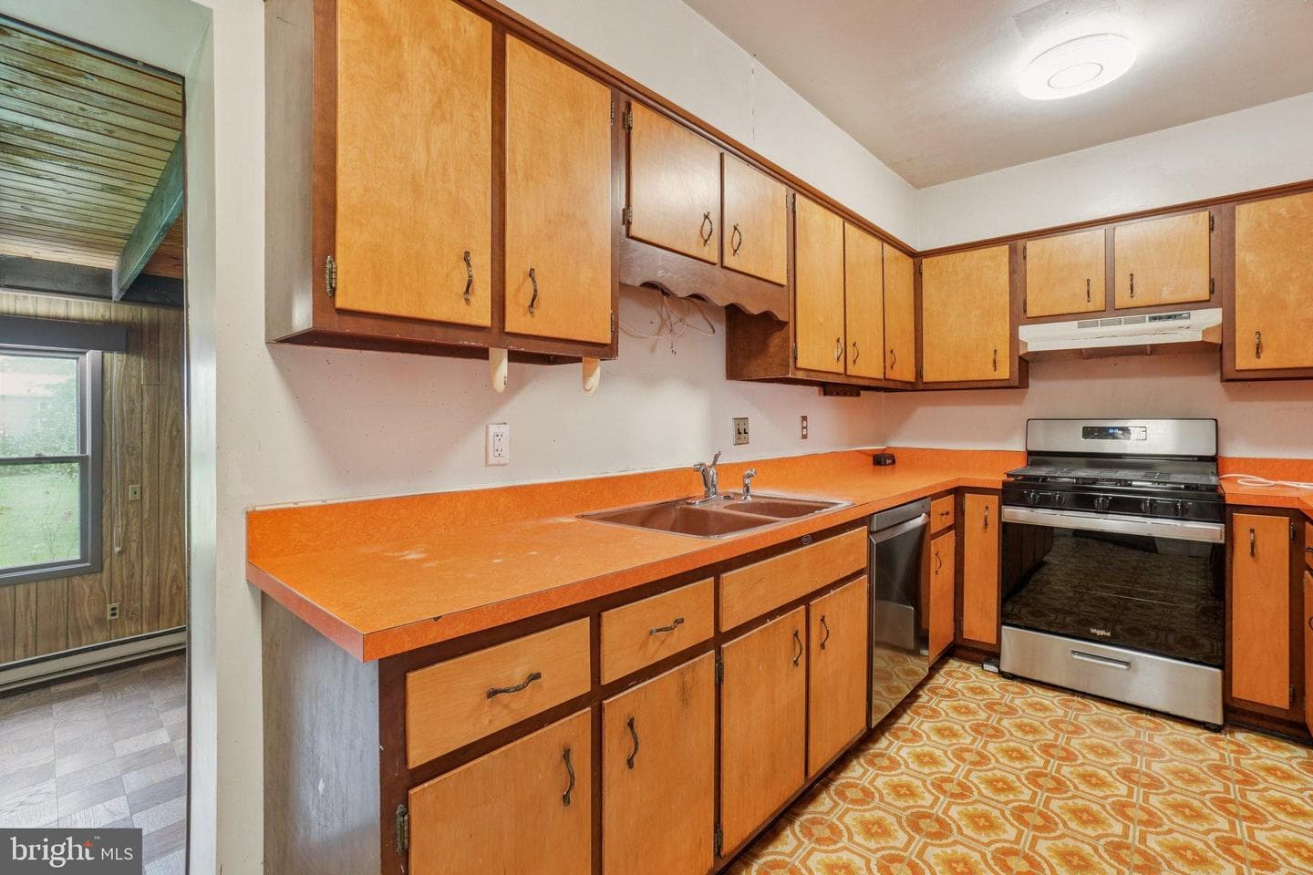 6405 Inwood Drive photo 9