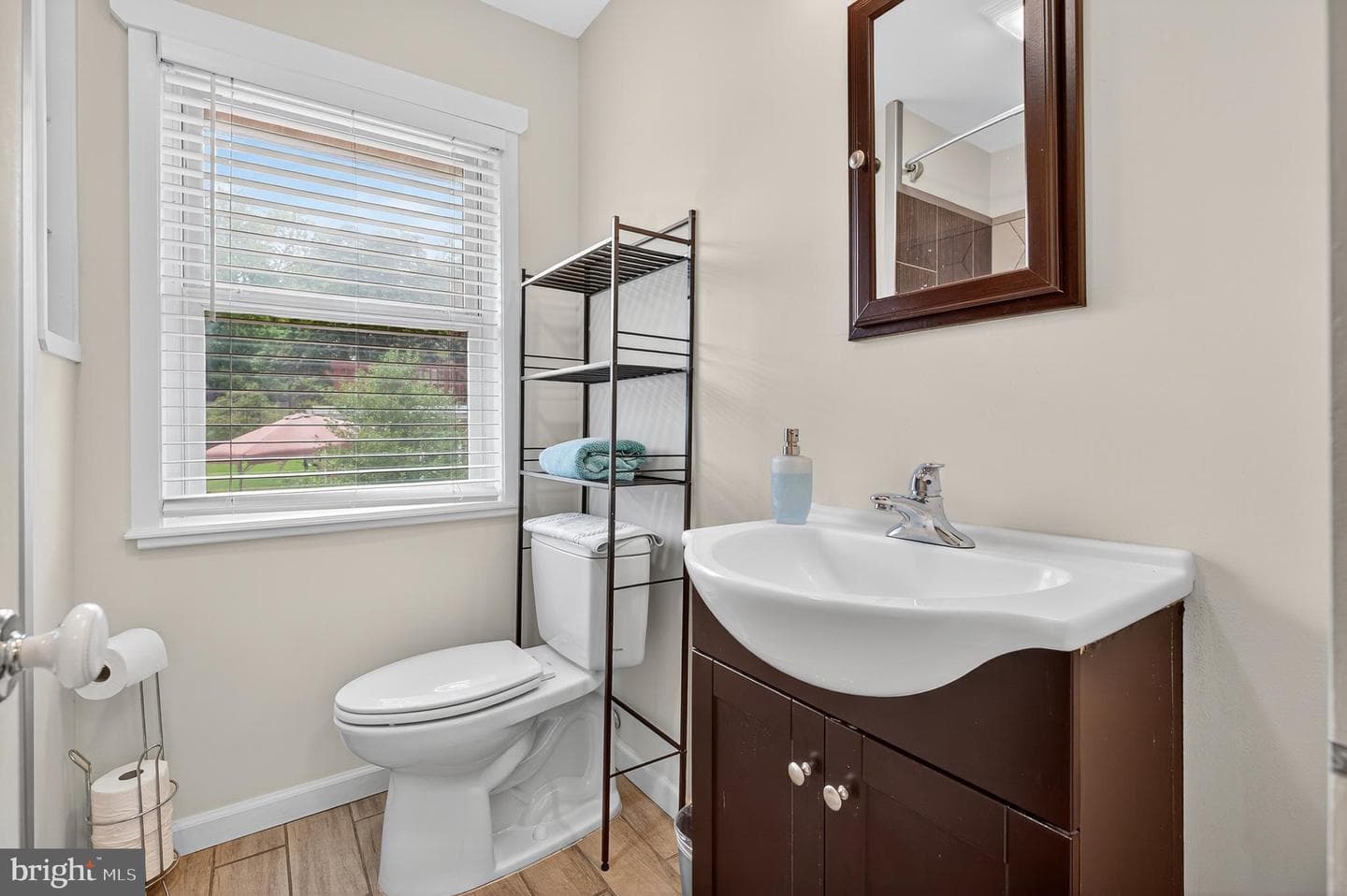 5511 Gwyn Place photo 22