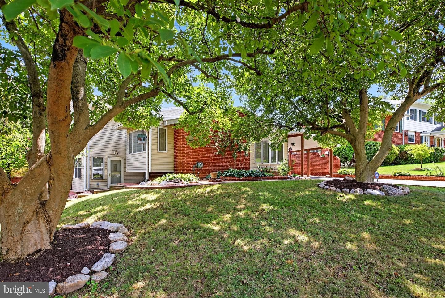 5511 Gwyn Place photo 3