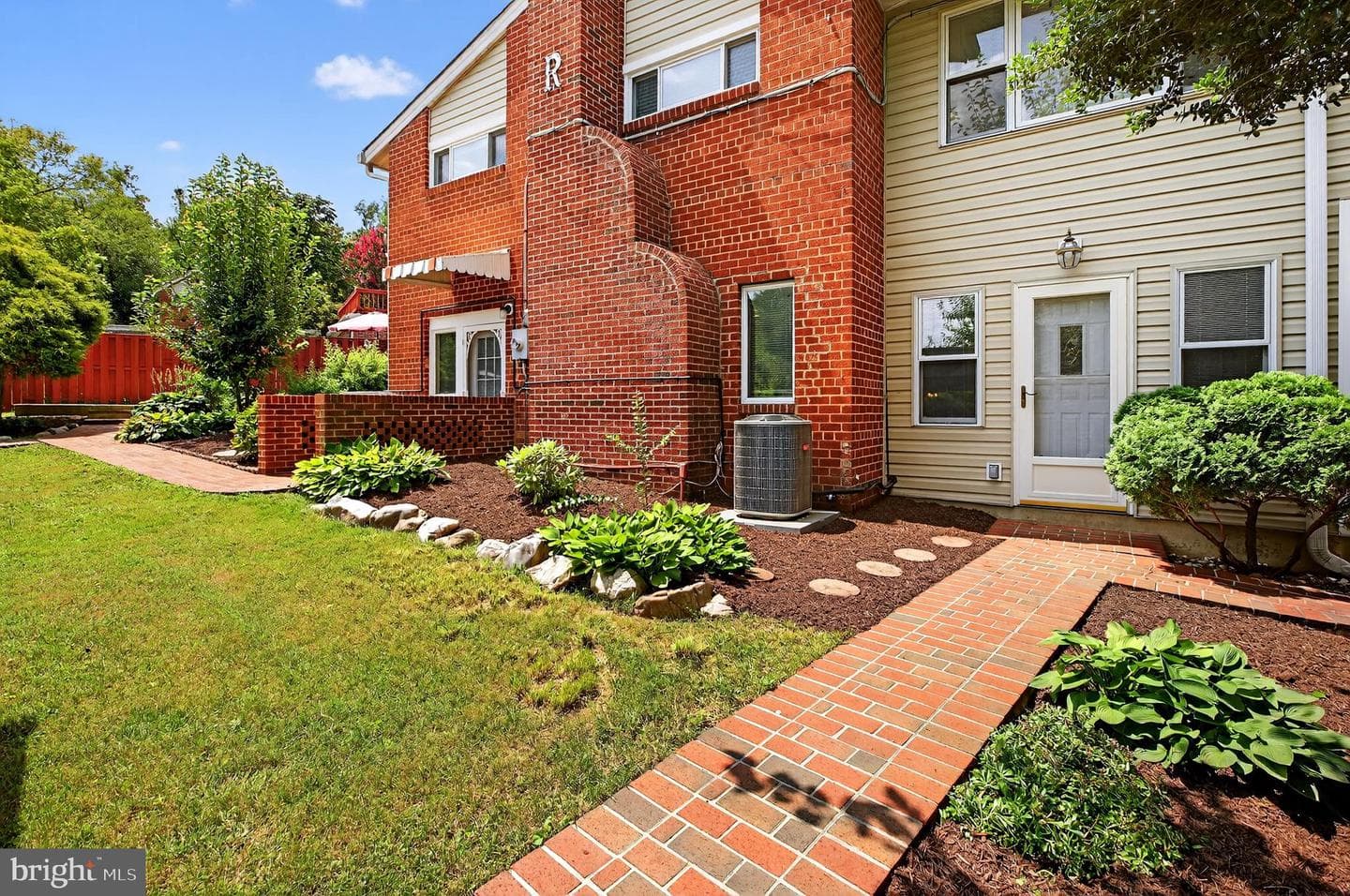 5511 Gwyn Place photo 35
