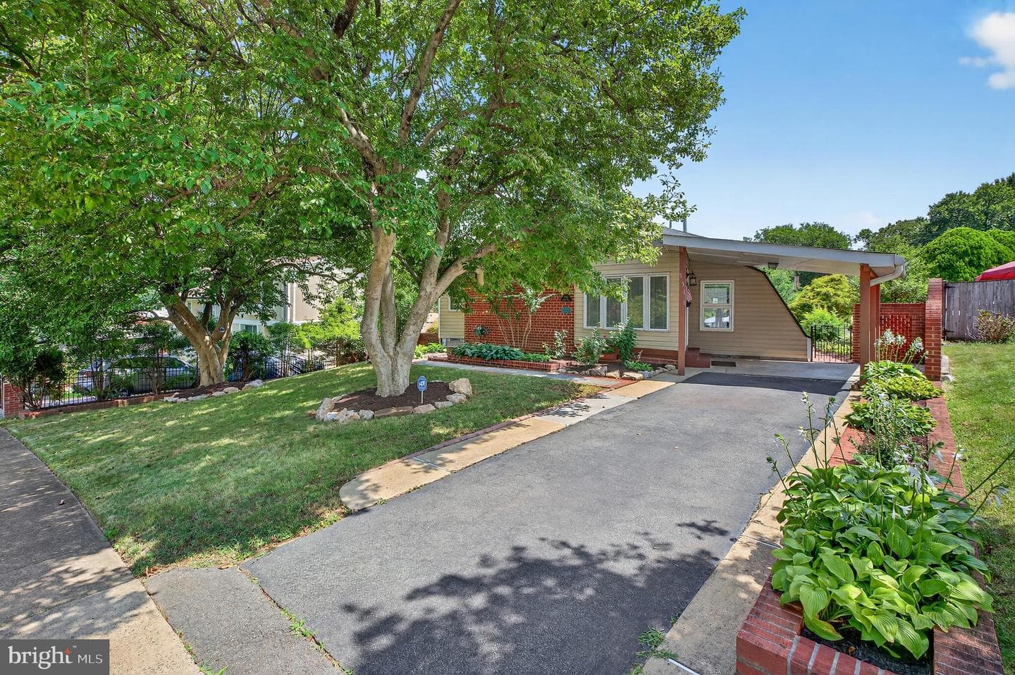 5511 Gwyn Place photo 4