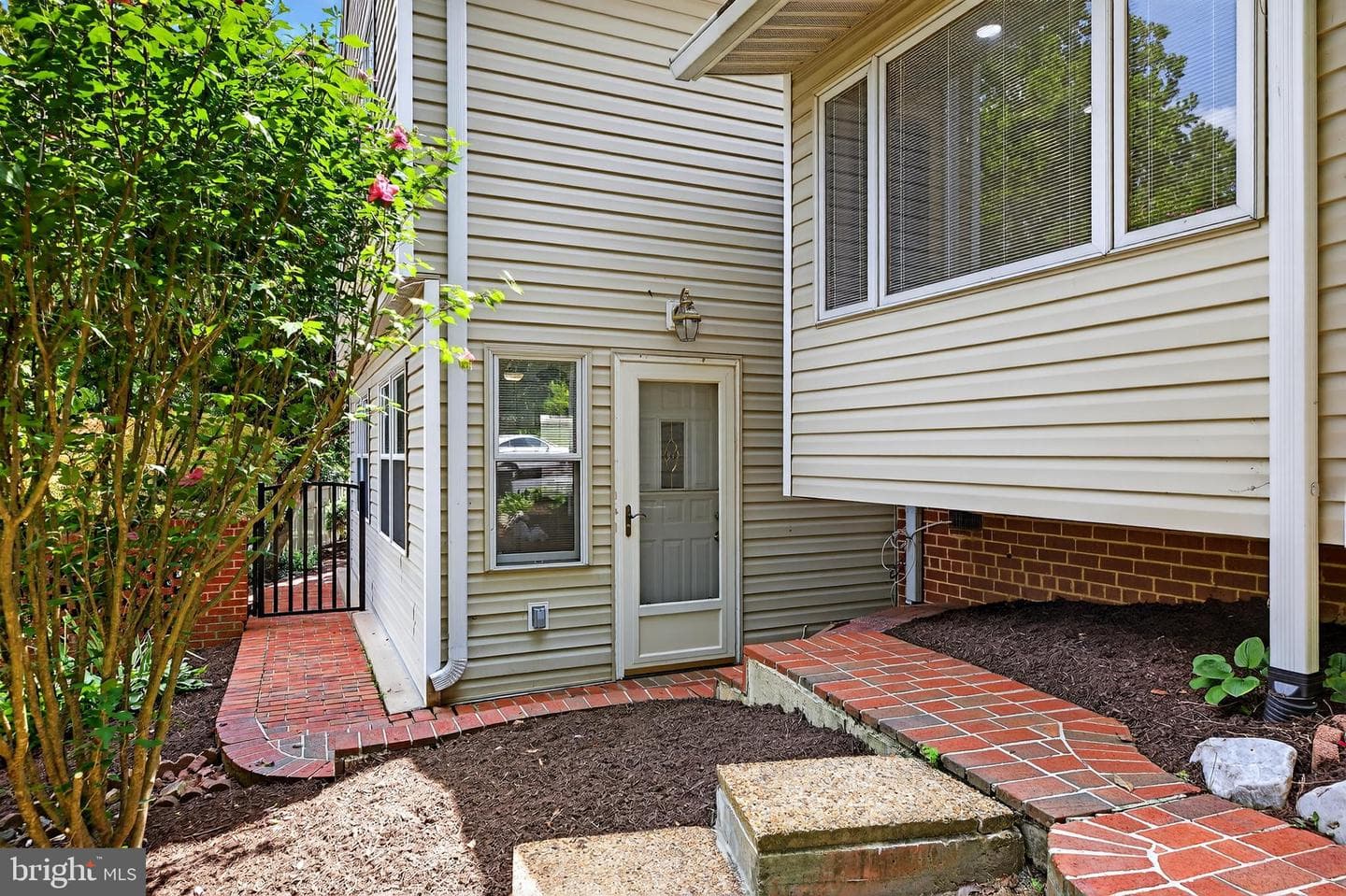 5511 Gwyn Place photo 5
