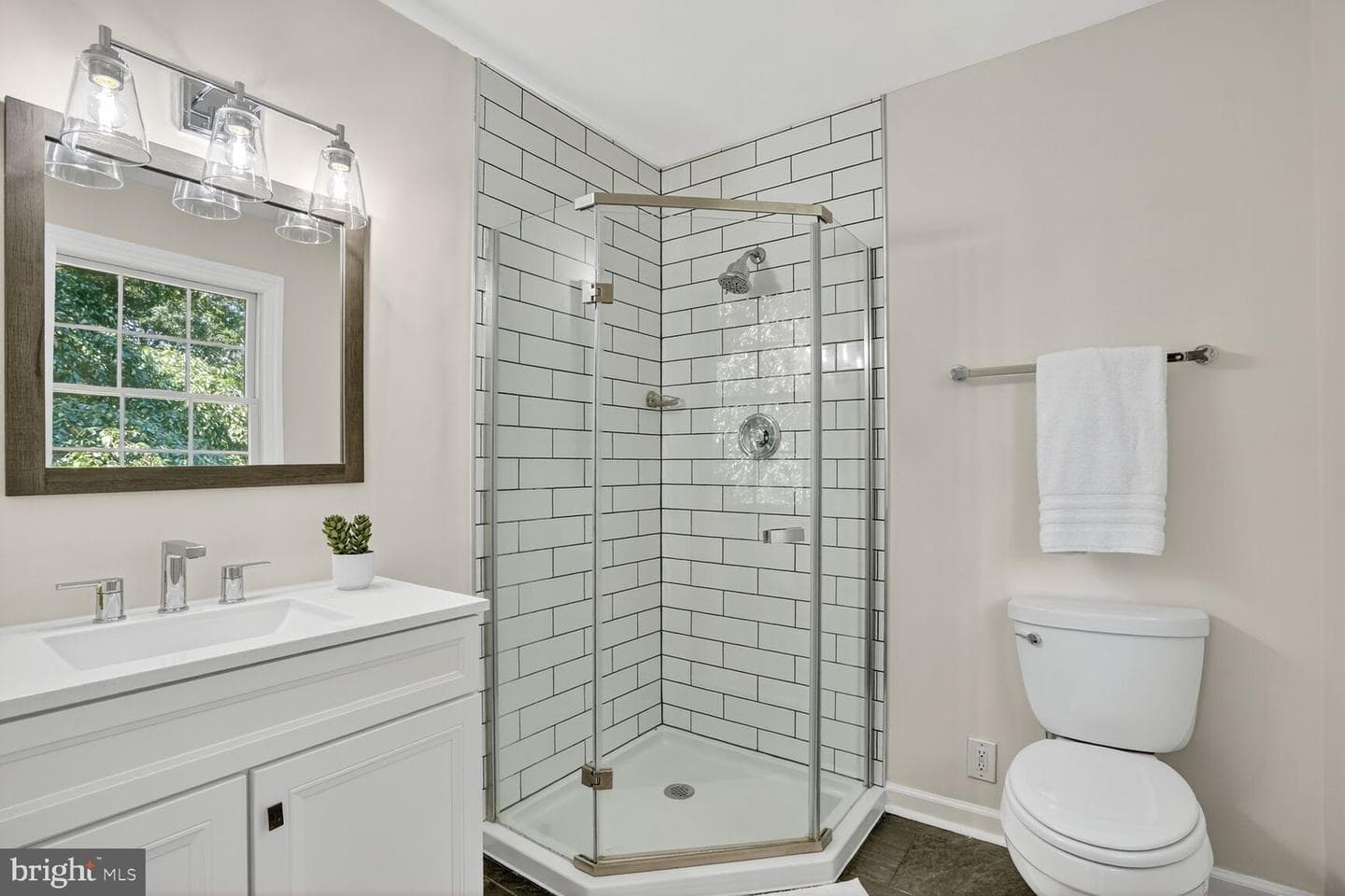 8303 Fort Hunt Road photo 30