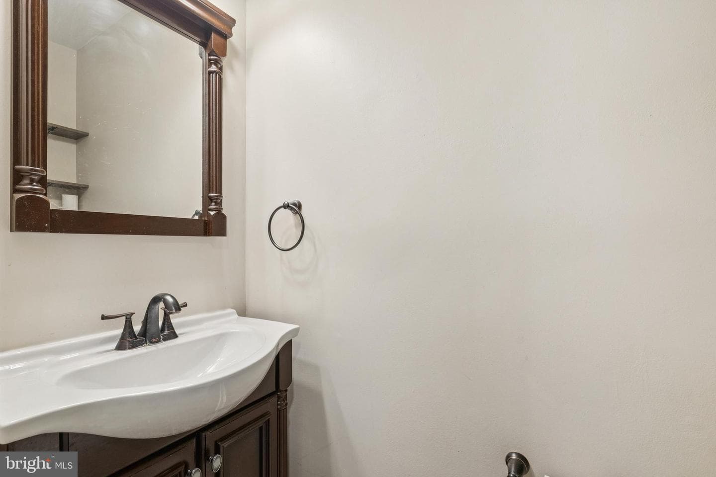 8482 Springfield Oaks Drive photo 11