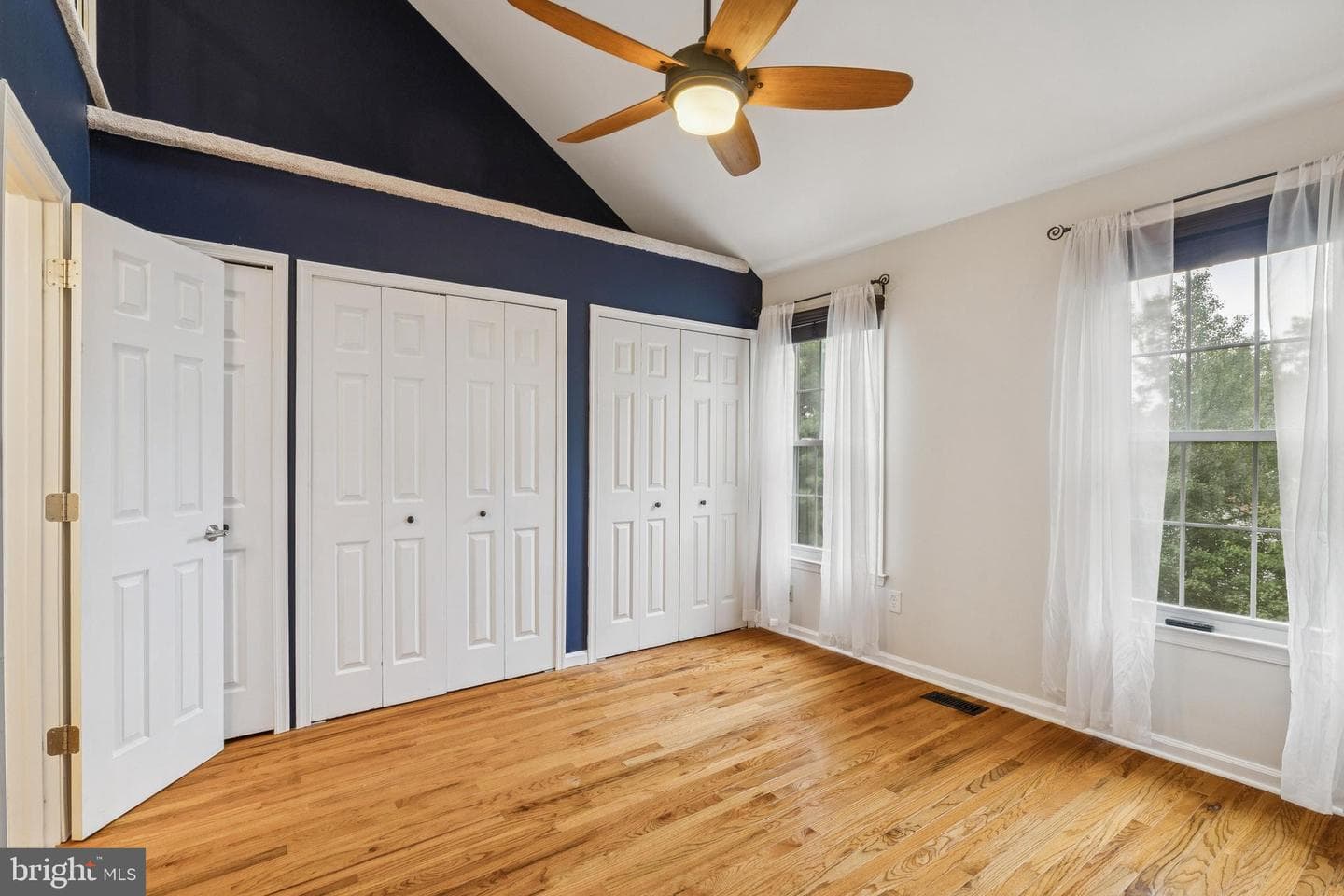 8482 Springfield Oaks Drive photo 16