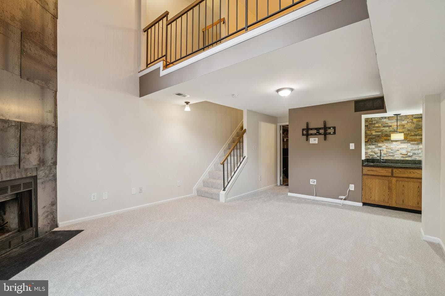 8482 Springfield Oaks Drive photo 22