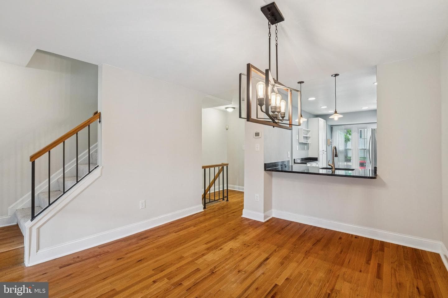 8482 Springfield Oaks Drive photo 8
