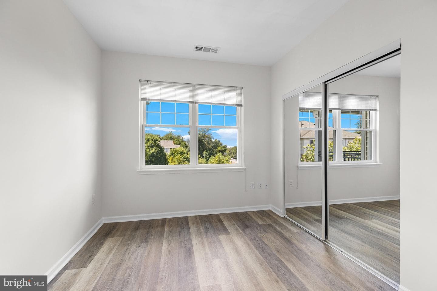 4401 Weatherington Lane #401 photo 23