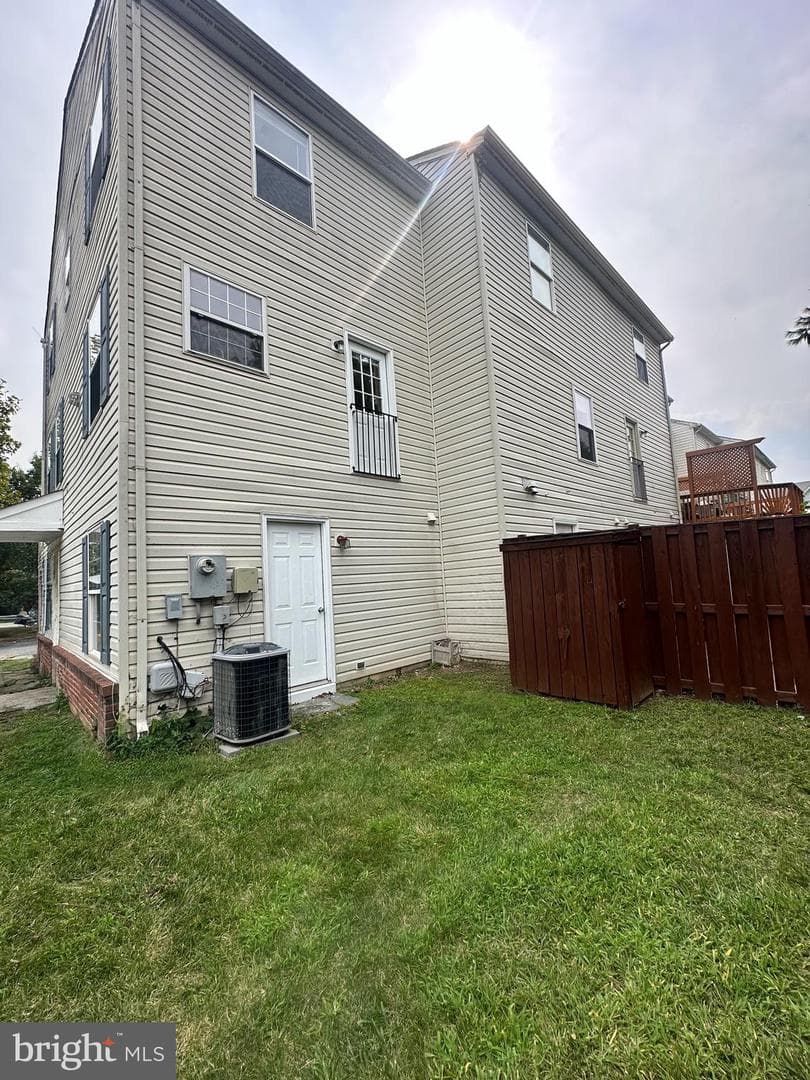 2559 Peter Jefferson Lane photo 8