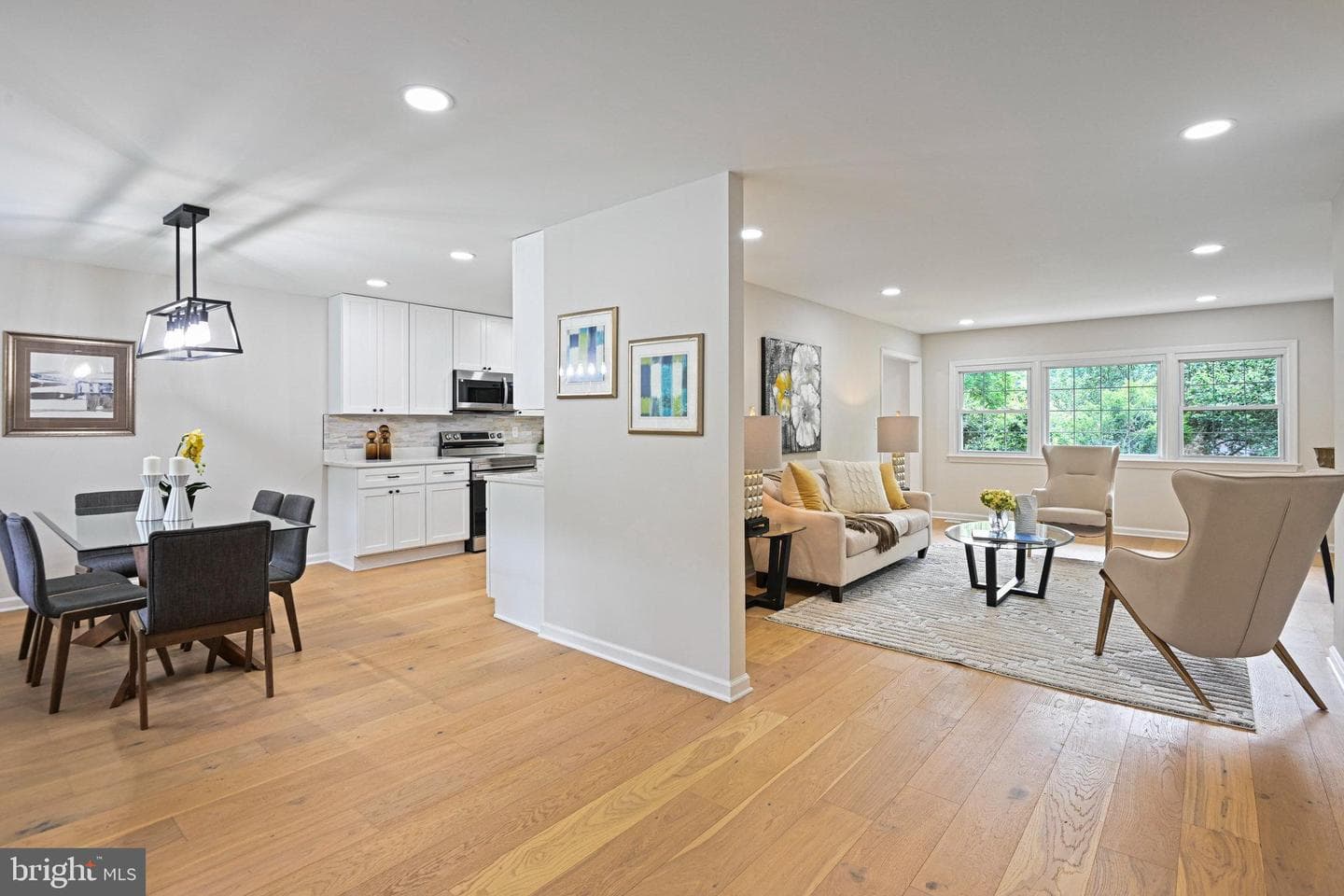 2509 Lakevale Drive photo 3