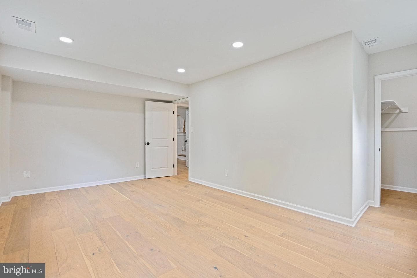 2509 Lakevale Drive photo 35