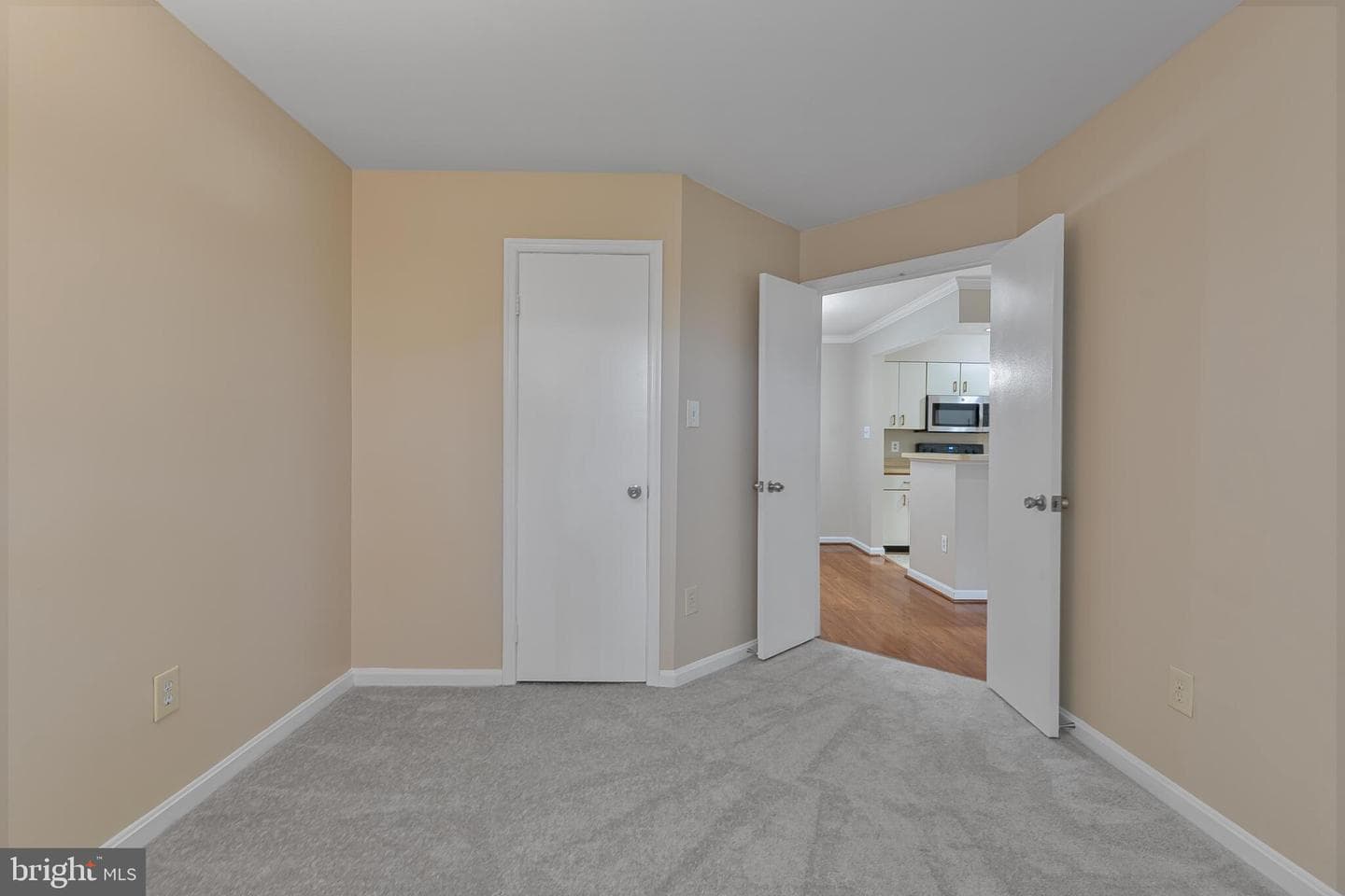 7711 Lafayette Forest Drive #02 photo 19