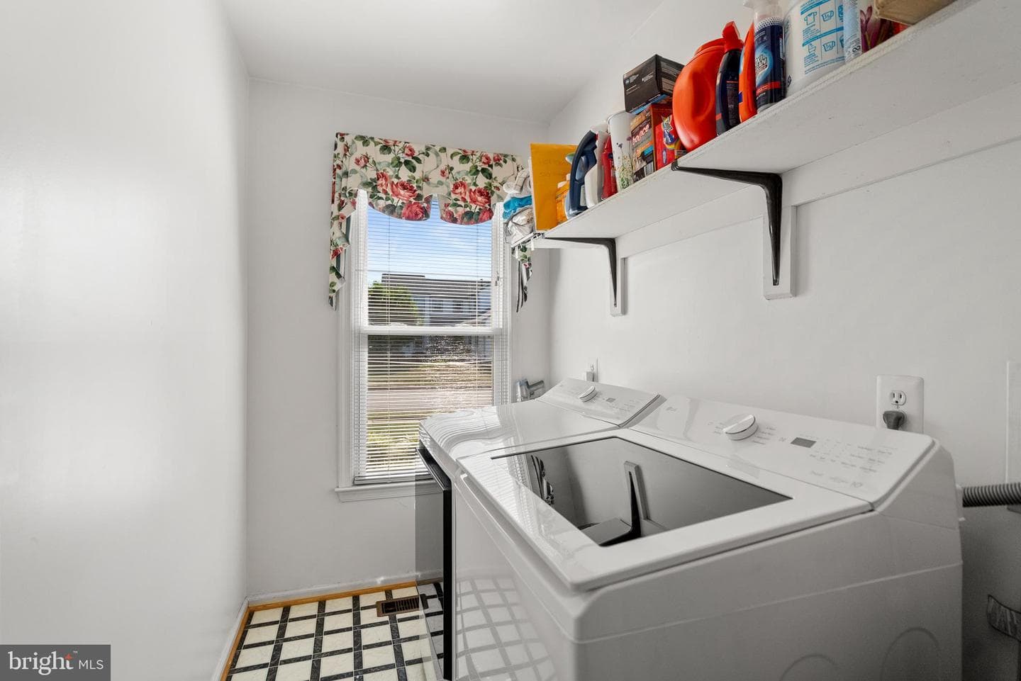 5213 Knoughton photo 21