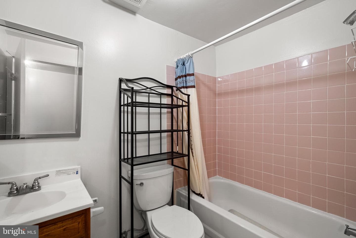 5213 Knoughton photo 36