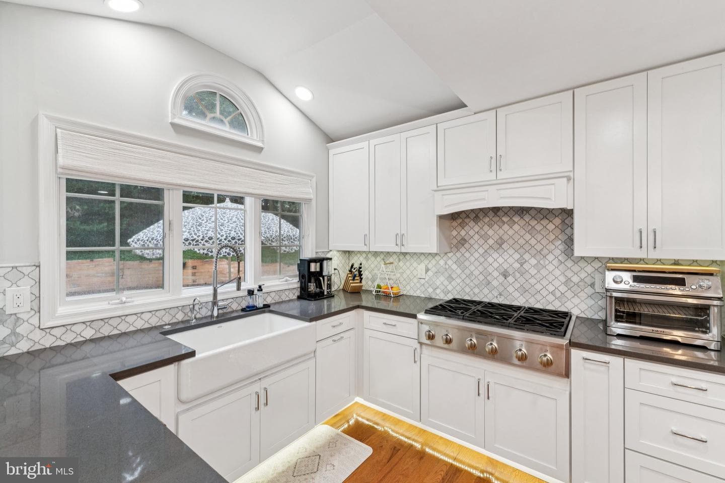 6128 Bayliss Place photo 15