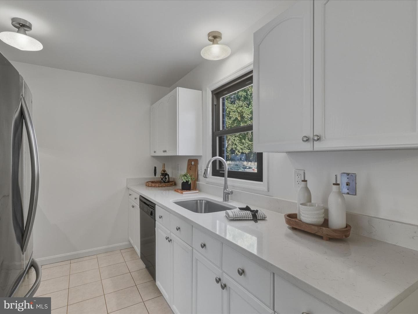9816 Pebble Weigh Court photo 15