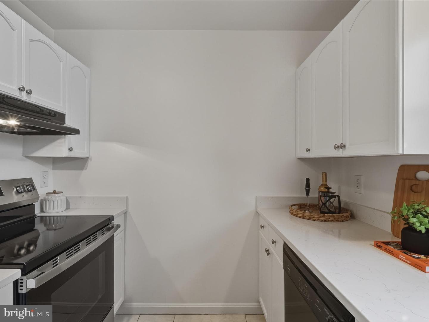 9816 Pebble Weigh Court photo 16