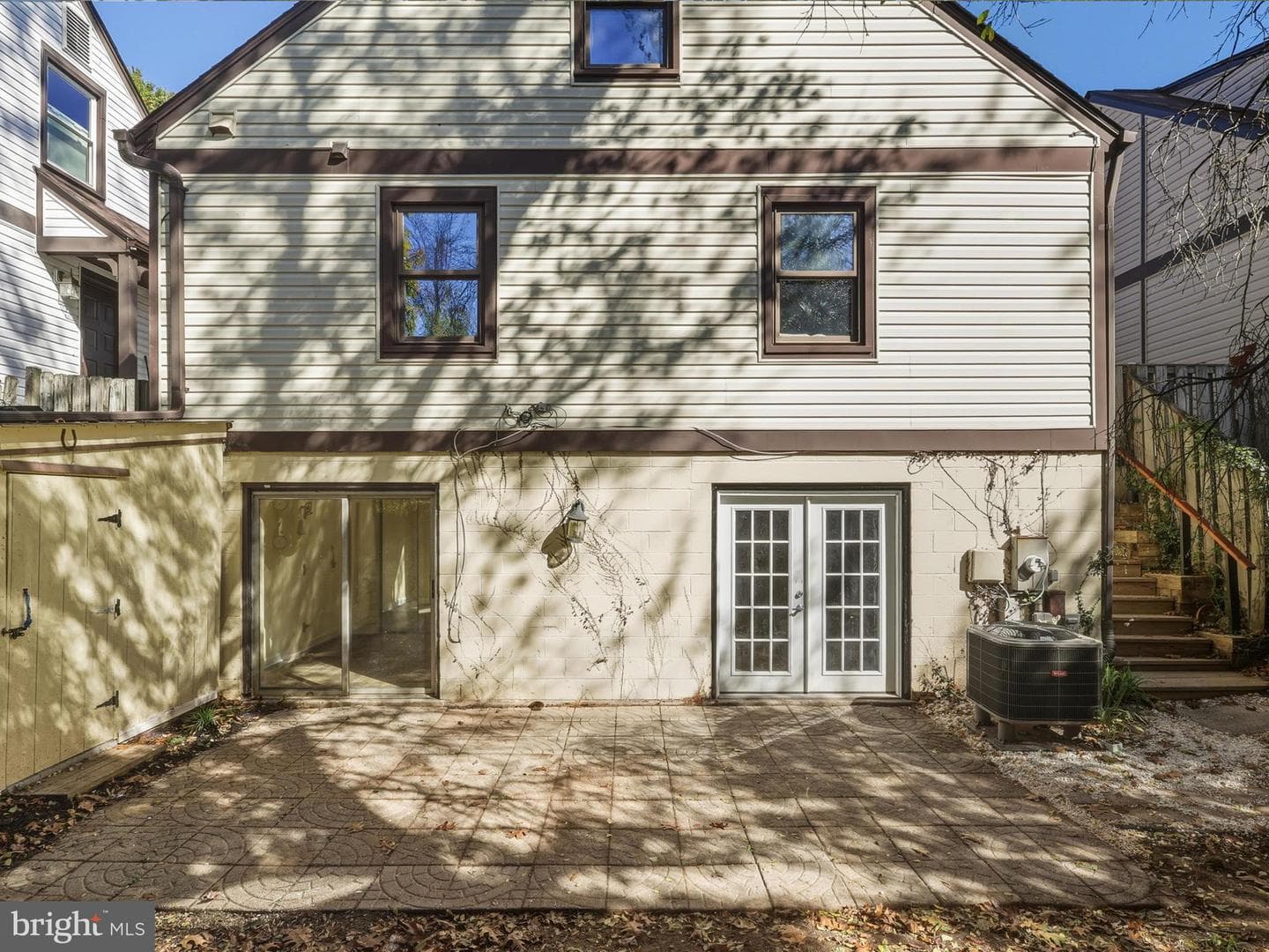 9816 Pebble Weigh Court photo 2