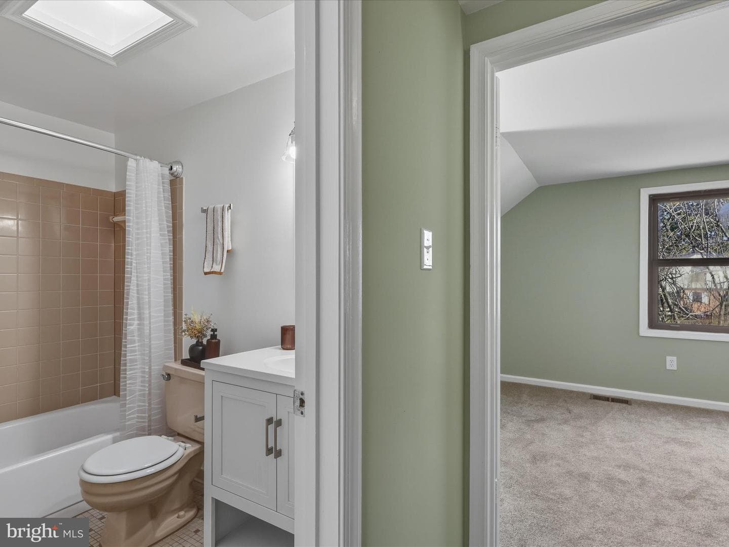 9816 Pebble Weigh Court photo 26