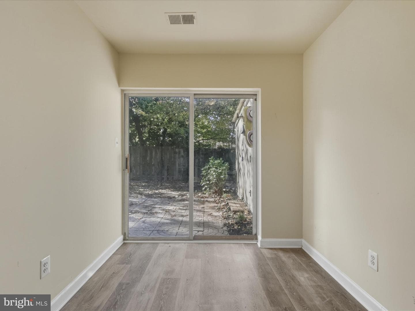 9816 Pebble Weigh Court photo 38