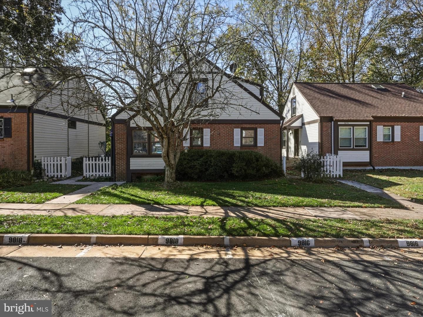 9816 Pebble Weigh Court photo 4
