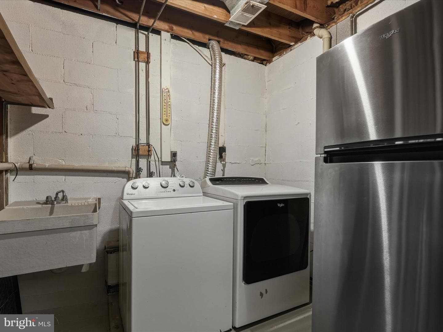 9816 Pebble Weigh Court photo 40