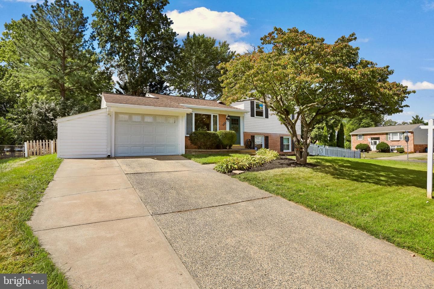 13715 Pennsboro Drive photo 23