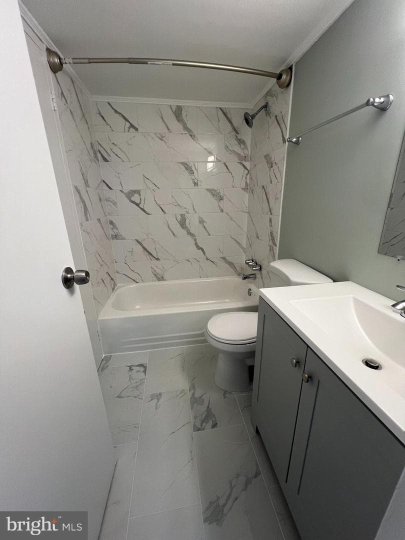 9730 Kingsbridge Drive #202 photo 4