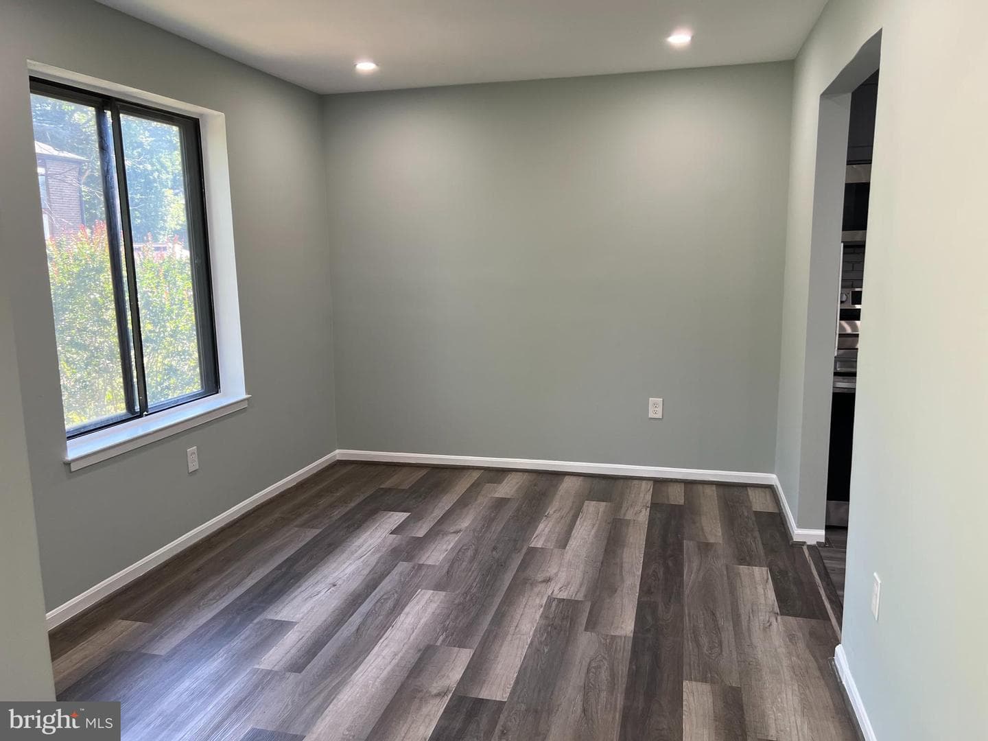 9730 Kingsbridge Drive #202 photo 6