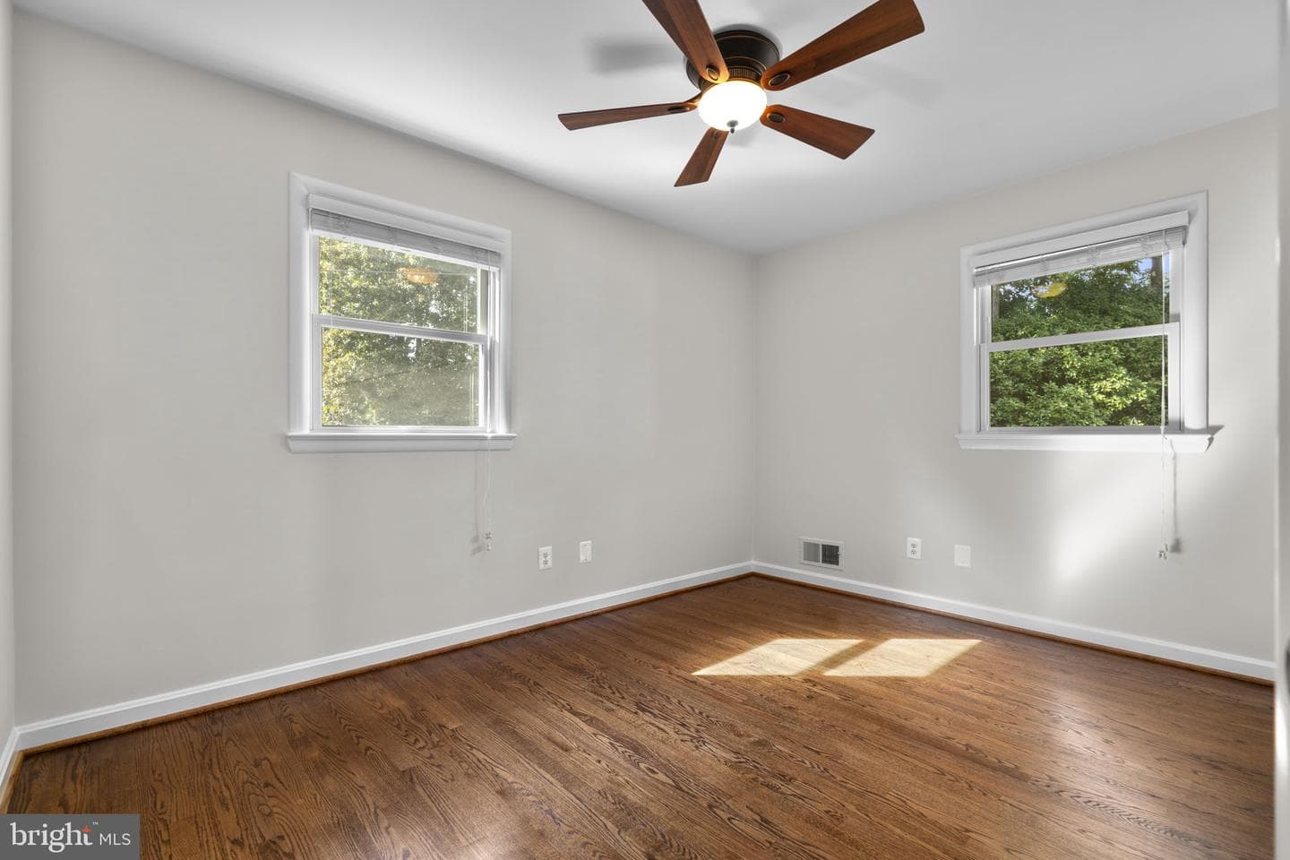 7426 Tower Street photo 20