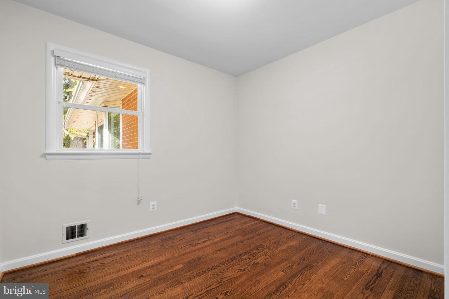 7426 Tower Street photo 21