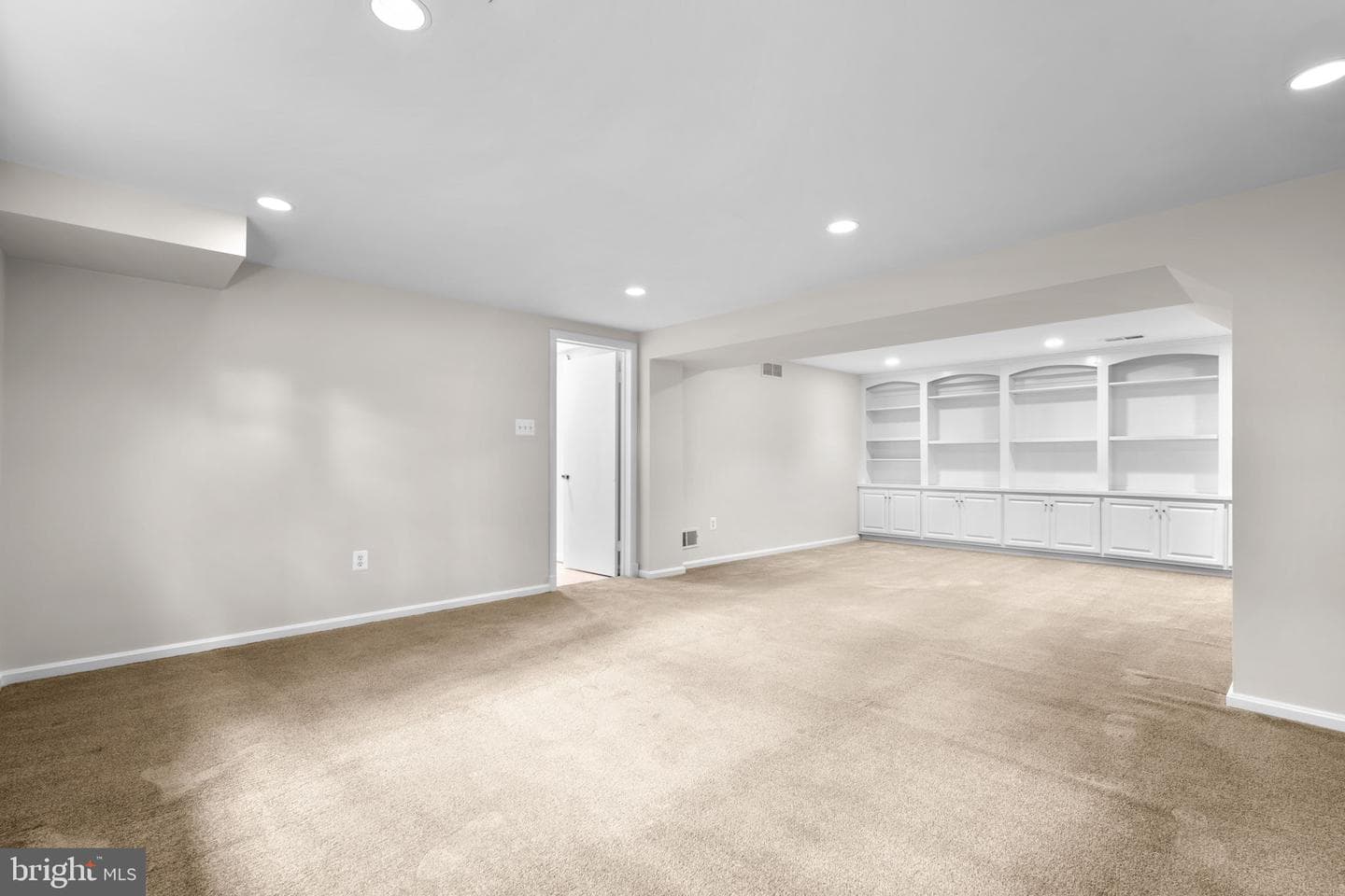 7426 Tower Street photo 25