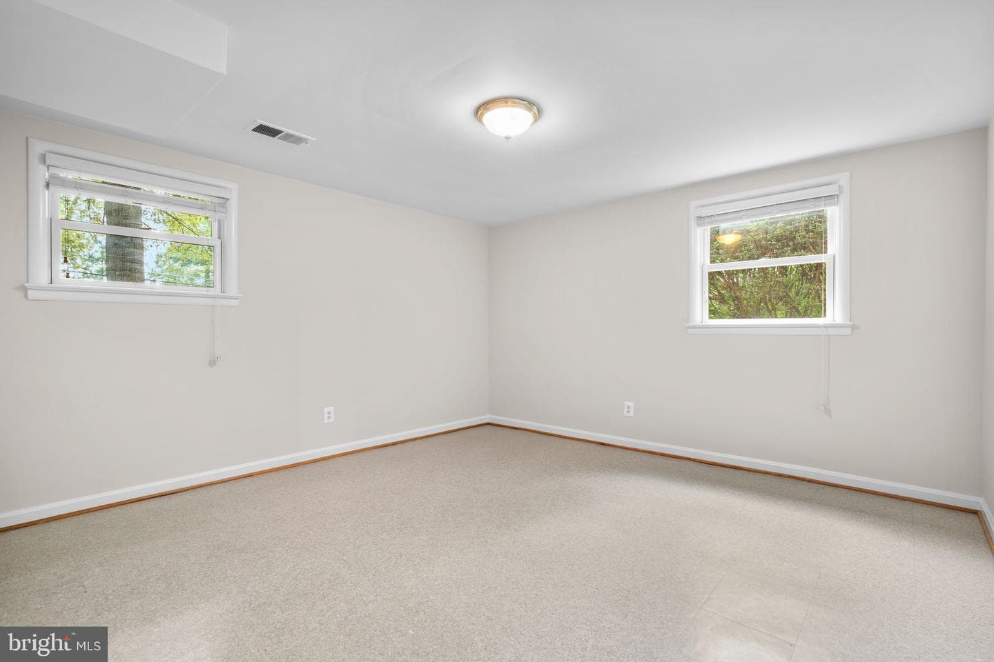 7426 Tower Street photo 27