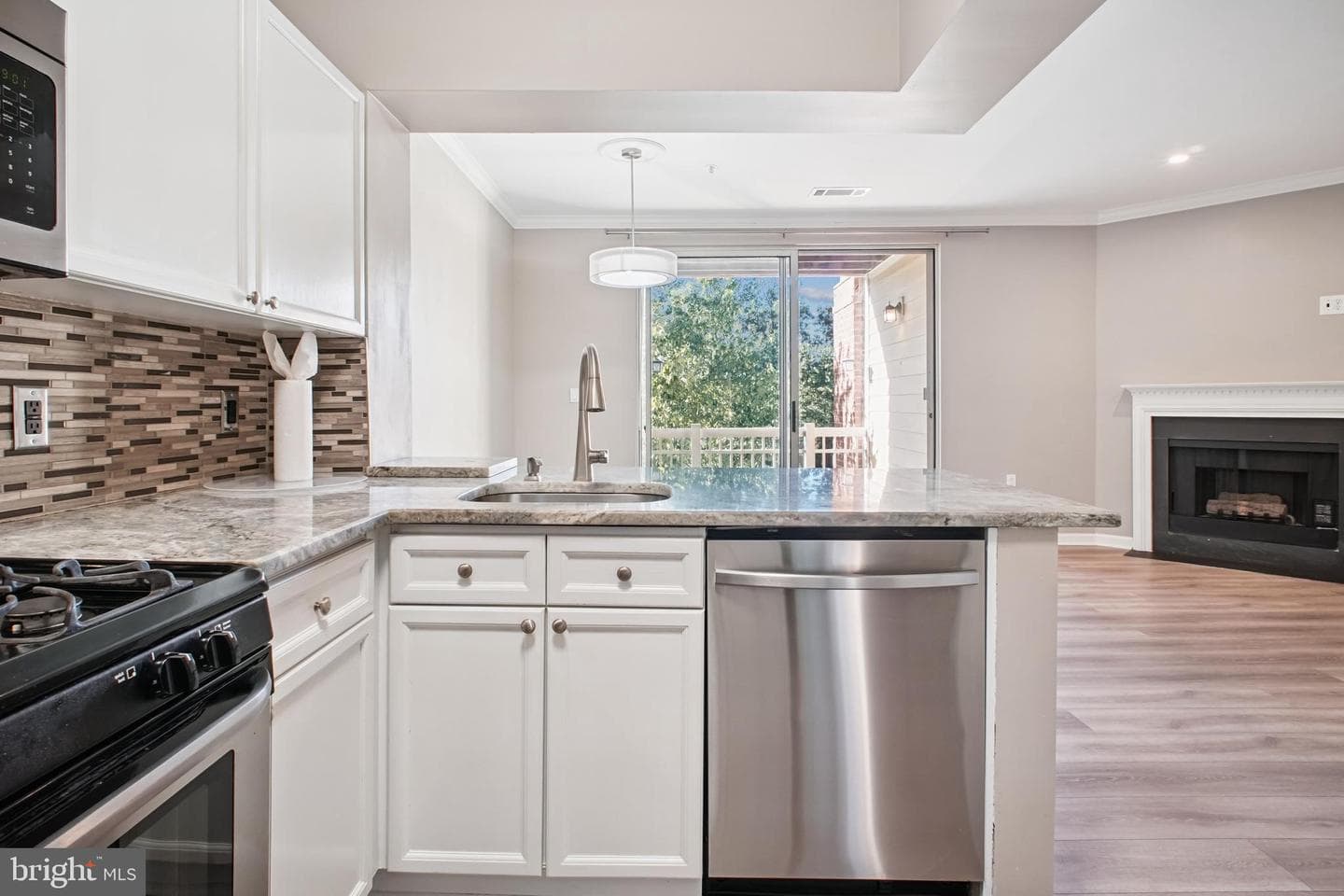 2111 Highcourt Lane #302 photo 15
